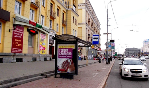 Пример размещения рекламы на остановках в Челябинске