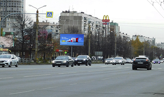 реклама на цифровом билборде на Комсомольском пр., 36, Макдональдс
