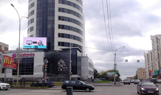 реклама на цифровом медиафасаде на ул. Московская, 54, Рифей