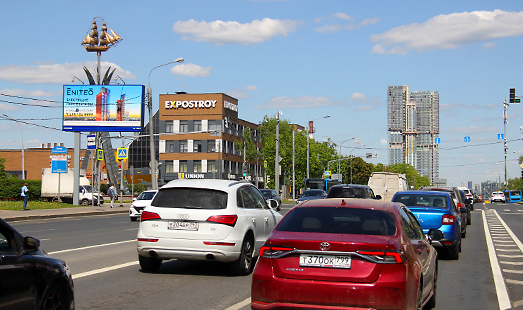 Реклама на щите на Севастопольском проспекте, напротив д. 49; пересечение с Нахимовским проспектом; cторона Б
