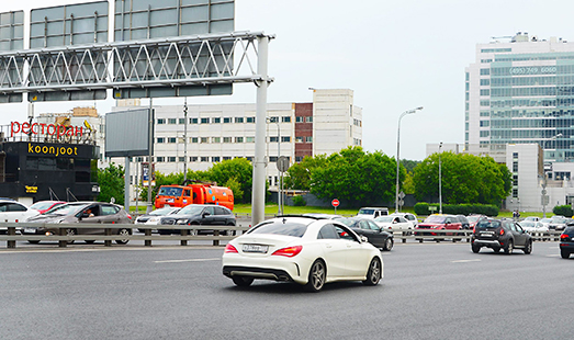 Реклама на щите на ТТК; 400 м до съезда на Кутузовский проспект; (внутренняя сторона); cторона Б