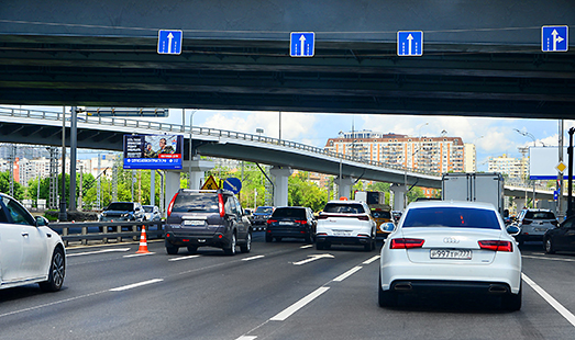 Реклама на щите на ТТК; 500 м после съезда на Звенигородское шоссе; (внешняя сторона); cторона Б