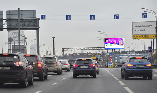 Пример размещения рекламы на цифровом билборде на пр-те Жукова Маршала 79, 250 м до Северо-Западного тоннеля в Москве; cторона А
