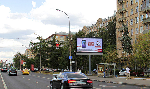 Пример размещения рекламы на цифровом билборде на Комсомольском пр-те, д. 37 в Москве