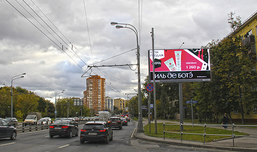 Пример размещения рекламы на цифровом билборде на Большой Академической ул. д. 31 к1 в Москве