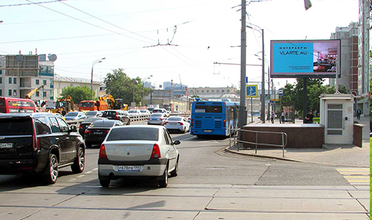 Пример размещения рекламы на цифровом билборде на ул. Сергия Радонежского, дом 2 в Москве