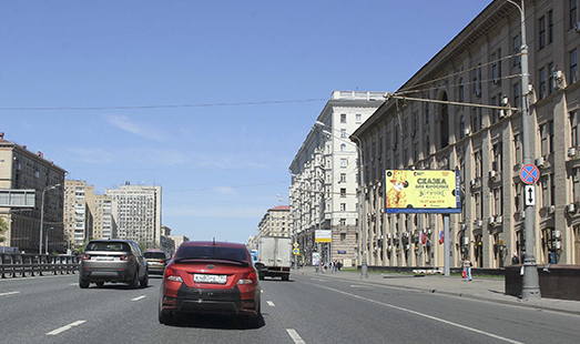 Реклама на цифровом билборде на пр-те Мира 106, 100 м до пересечения с Графским пер. в Москве; cторона А
