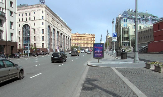 Сити-формат на Театральном пр-де, 2; пересечение с Третьяковским пр-дом,  гостиница «Метрополь»; cторона А