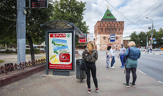 Пример размещения рекламы на сити-форматах в Нижнем Новгороде