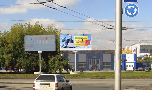 реклама на цифровом билборде на ул. Бориса Богаткова, Доватора ул., правый