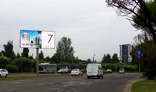 Щит на ул. Чудская (разделительная полоса) перекресток ул. Петропавловская, сторона А