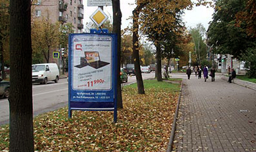 реклама на сити-форматах на ул. Яна Фабрициуса, напр. д. № 10 со стороны ул. Гражданская, сторона А