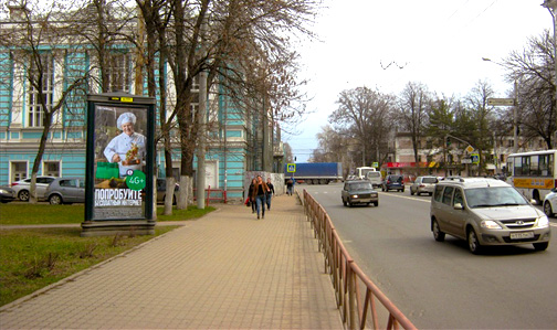 Пример размещения рекламы на уличных тумбах в Ярославле
